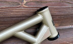 Cadre VTT Super Enduro en acier sur mesure fabriqué main en France