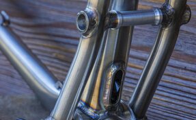 Cadre VTT Enduro en acier inoxydable Reynolds 921 fabriqué en France