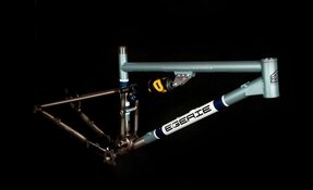 Cadre VTT Enduro 160mm en acier et sur mesure