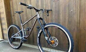 VTT EGERIE enduro tout suspendu en acier fabriqué en France