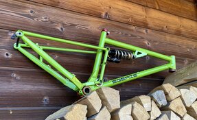 Cadre VTT enduro tout suspendu en acier fabriqué en France