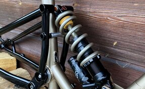 Cadre VTT Super Enduro en acier sur mesure fabriqué main en France