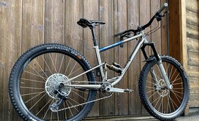 VTT EGERIE tout suspendu Titane et acier INOX fabriqué en France
