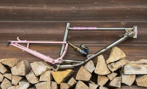 Cadre VTT EGERIE enduro tout suspendu sur mesure en acier fabriqué en France