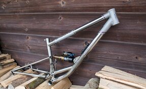 Cadre EGERIE ALLMOUNTAIN en Titane et acier INOX fabriqué en France