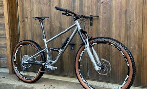 Cadre VTT All Mountain tout suspendu Titane et acier fabriqué en France