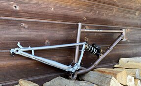 Cadre EGERIE enduro tout suspendu en acier fabriqué en France