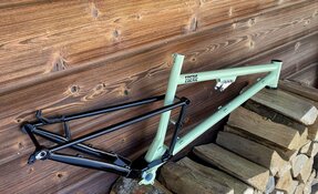 Cadre VTT tout suspendu Enduro tubes Reynolds et Columbus