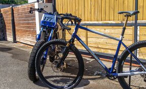 DR650 StreetTracker prépa EGERIE + Gravel Bike EGERIE sur mesure fabriqué en (…)