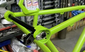 Cadre VTT en acier sur mesure fabriqué en France - hardtail endurigide enduro