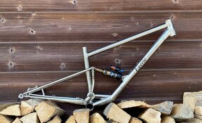 Cadre VTT Egerie tout suspendu en Titane et INOX Columbus XCR