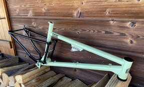 Cadre VTT tout suspendu Enduro tubes Reynolds et Columbus