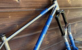Cadre VTT endurigide titane fabriqué en France - peinture custom de la (…)