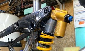 Prototype sur base Scott Gambler : arrière d'origine en carbone, (…)