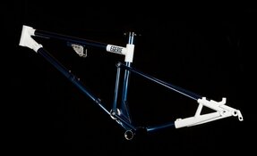 Cadre VTT enduro sur mesure en acier fabriqué en France