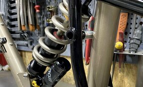 Cadre VTT Super Enduro en acier sur mesure fabriqué main en France