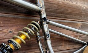 Cadre Enduro 160mm en acier sur mesure fabriqué en France
