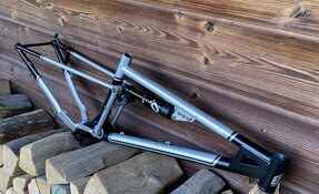 Cadre VTT tout suspendu Enduro 160mm en acier et sur mesure - Reynolds 853 (…)