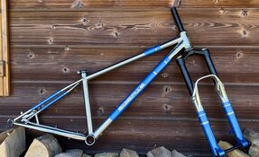 Cadre VTT endurigide titane fabriqué en France - peinture custom de la (…)