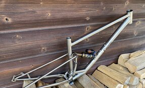 Cadre VTT Egerie tout suspendu en Titane et INOX Columbus XCR