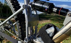 Prototype cadre VTT All Mountain - Trail - triangle avant Titane triangle (…)