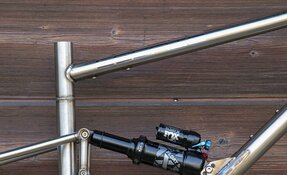 Cadre VTT Enduro en acier inoxydable Reynolds 921 fabriqué en France