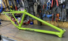 Cadre VTT en acier sur mesure fabriqué en France - hardtail endurigide enduro