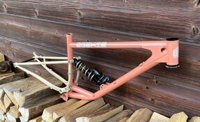Cadre EGERIE enduro tout suspendu sur mesure en acier fabriqué en France