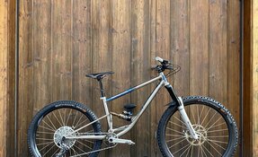 VTT EGERIE tout suspendu Titane et acier INOX fabriqué en France