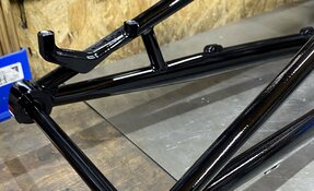 Cadre VTT Super Enduro en acier sur mesure fabriqué main en France