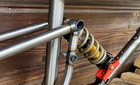 Cadre Enduro 160mm en acier sur mesure fabriqué en France
