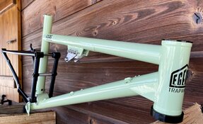 Cadre VTT tout suspendu Enduro tubes Reynolds et Columbus