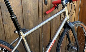 Vélo complet gravel titane fabriqué en France