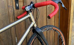 Vélo complet gravel titane fabriqué en France