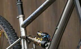 VTT ALL MOUNTAIN tout suspendu Titane et acier INOX fabriqué en France