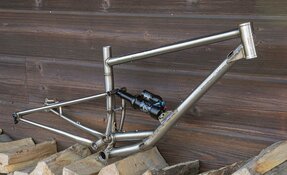 Cadre VTT Enduro en acier inoxydable Reynolds 921 fabriqué en France