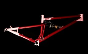 Cadre VTT Enduro 160mm en acier et sur mesure