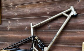 Cadre VTT Super Enduro en acier sur mesure fabriqué main en France