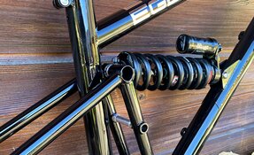 Cadre VTT DH Descente à boite de vitesse en acier fabriqué en France