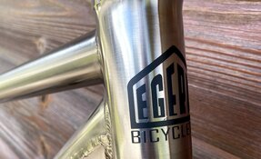 Cadre VTT Egerie tout suspendu en Titane et INOX Columbus XCR