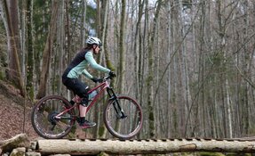 VTT Enduro 135-158mm de débattement - en acier sur mesure - fabriqué en France