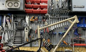 Cadre VTT Super Enduro en acier sur mesure fabriqué main en France