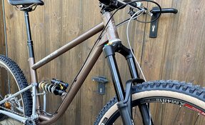 VTT EGERIE enduro tout suspendu en acier fabriqué en France