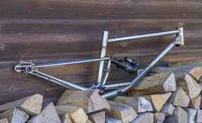 Cadre VTT Enduro en acier inoxydable Reynolds 921 fabriqué en France