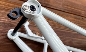 Cadre VTT suspendu sur mesure en acier fabriqué en France