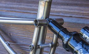 Cadre VTT Enduro en acier inoxydable Reynolds 921 fabriqué en France
