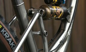 VTT ALL MOUNTAIN tout suspendu Titane et acier INOX fabriqué en France