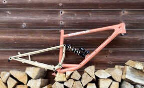 Cadre EGERIE enduro tout suspendu sur mesure en acier fabriqué en France