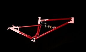 Cadre VTT Enduro 160mm en acier et sur mesure