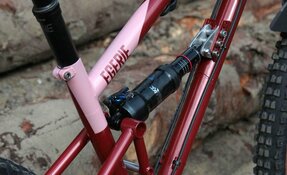 VTT Enduro 135-158mm de débattement - en acier sur mesure - fabriqué en France